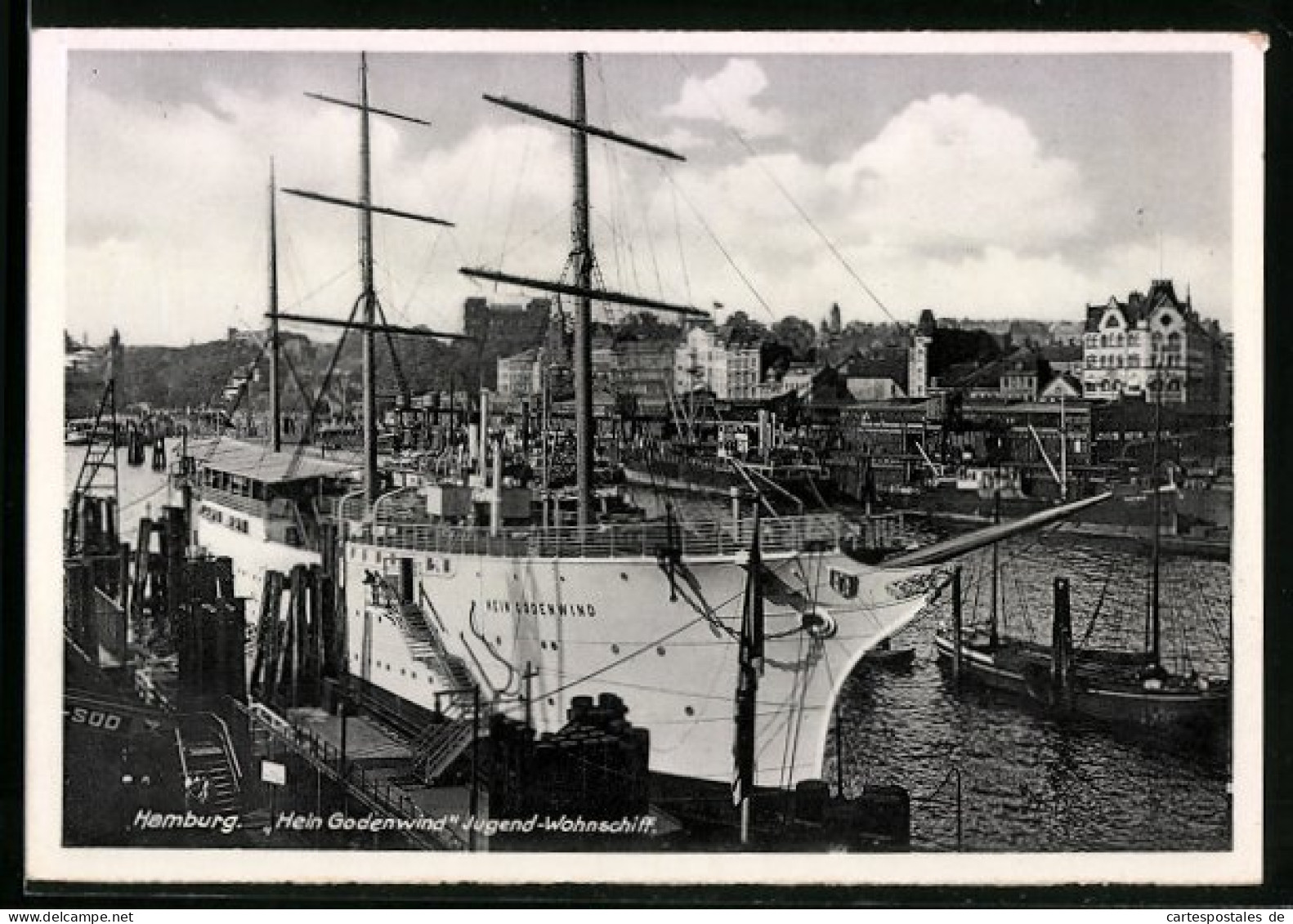 AK Hamburg, Segelschiff Hein Godenwind, Jugend-Wohnschiff  - Segelboote