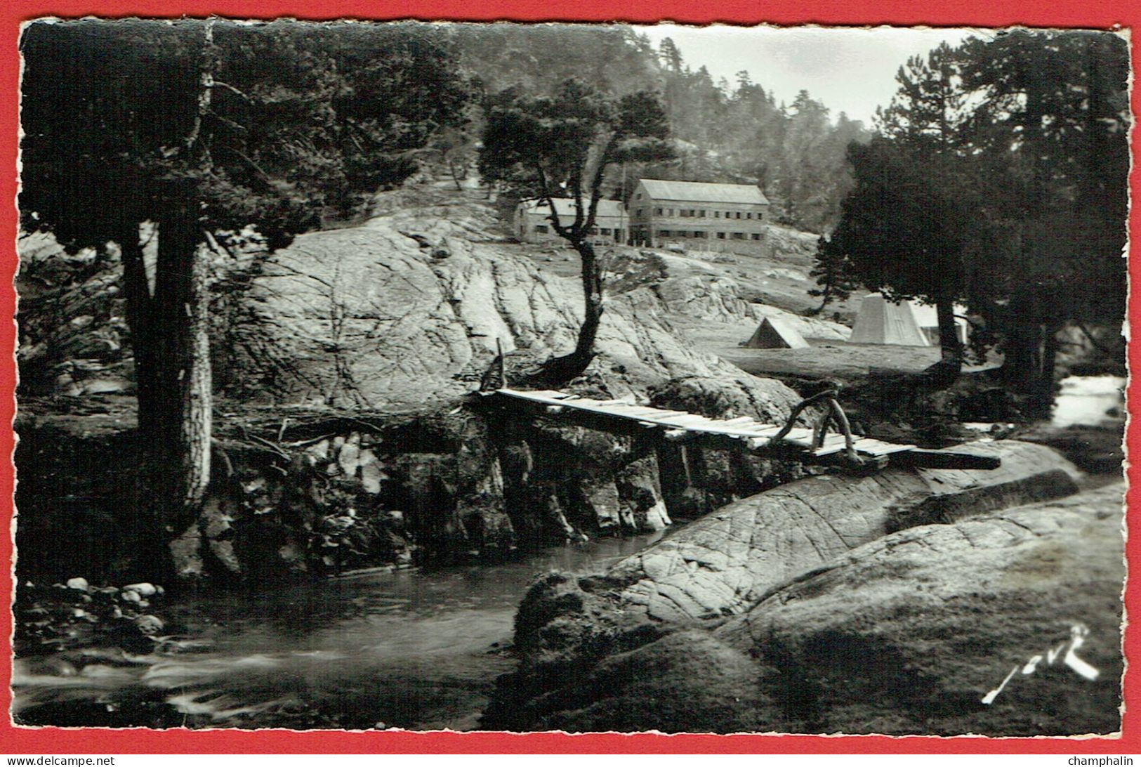 Environs De Cauterets - Le Refuge Du Marcadau Vu Du Camp Du T.C.F. - Cauterets