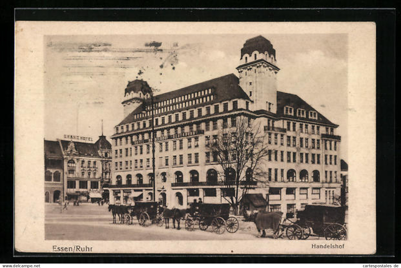 AK Essen /Ruhr, Handelshof, Strassenansicht Mit Kutschen  - Essen