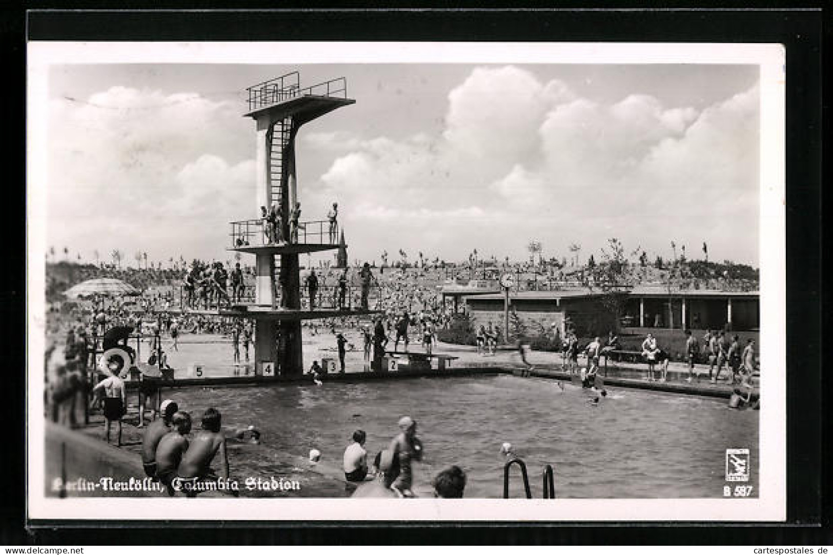 AK Berlin-Neukölln, Freibad Im Columbia-Stadion  - Neukoelln