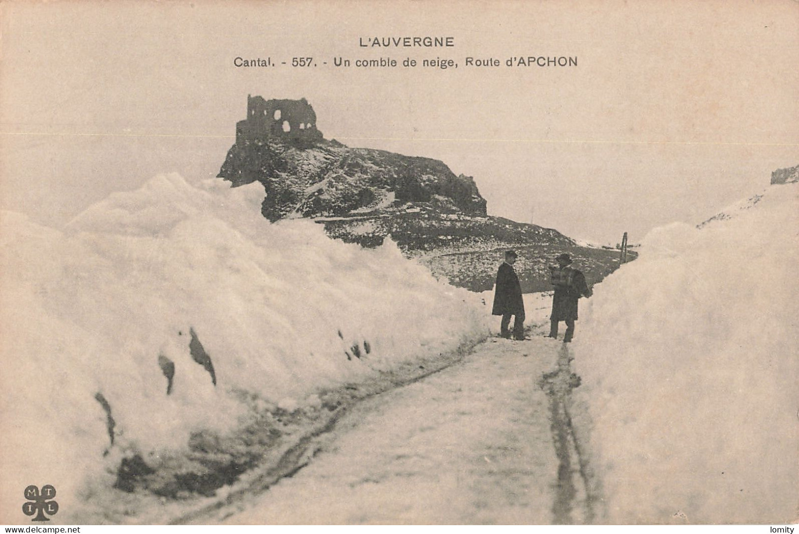 15 Cantal Auvergne Un Comble De Neige Route D' Apchon CPA - Sonstige & Ohne Zuordnung