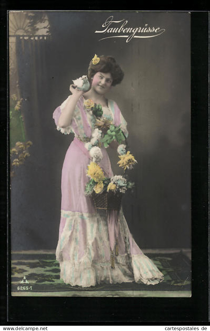 Foto-AK Photochemie Berlin Nr. 6265-1: Junge Dame Mit Blumen Und Taube Auf Der Hand, Taubengrüsse  - Photographie