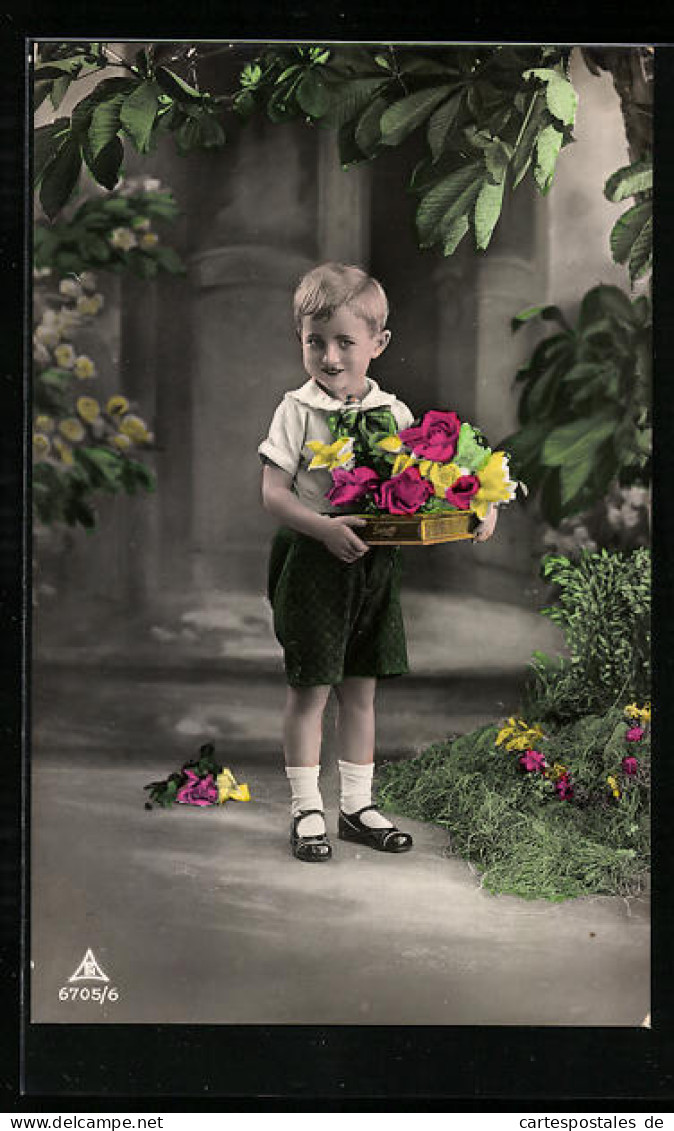 Foto-AK Photochemie Berlin Nr. 6705 /6: Junge Mit Blumenkorb  - Photographie