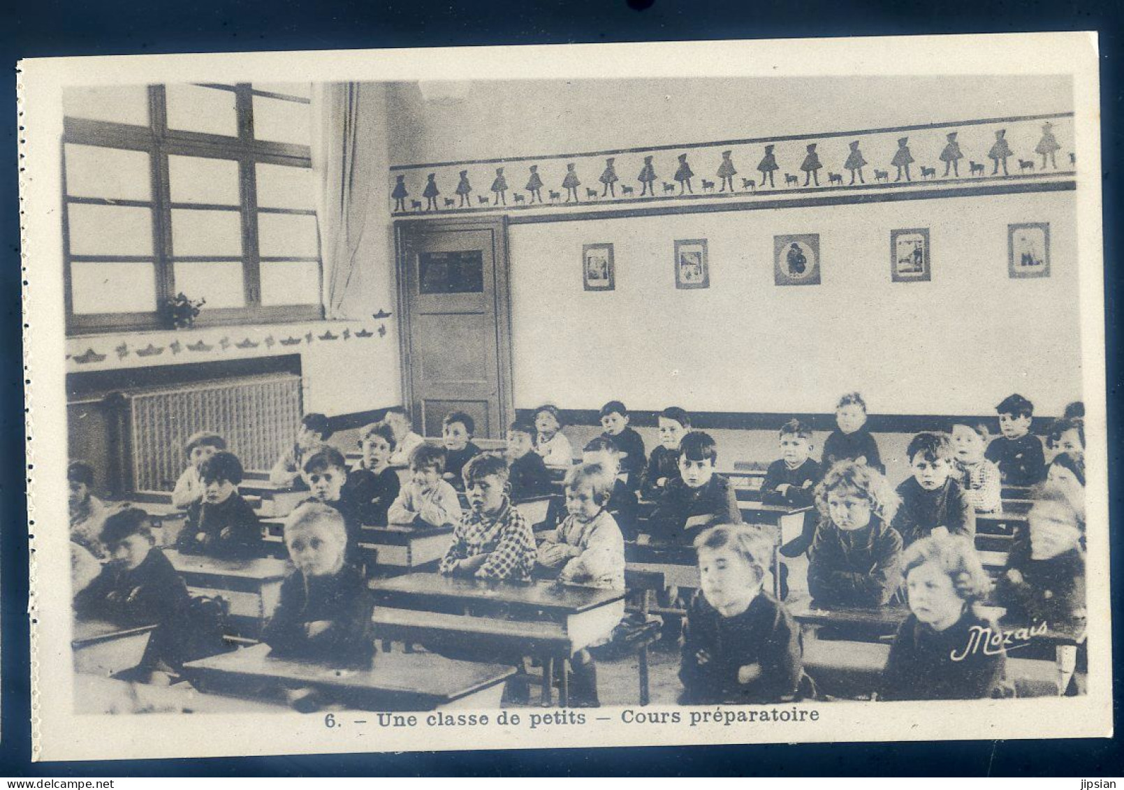 Cpa Du 44 Nantes Groupe Scolaire De Longchamp N° 6 Une Classe De Petits , Cours Préparatoire - Sainte Thérèse   MAI24-11 - Nantes