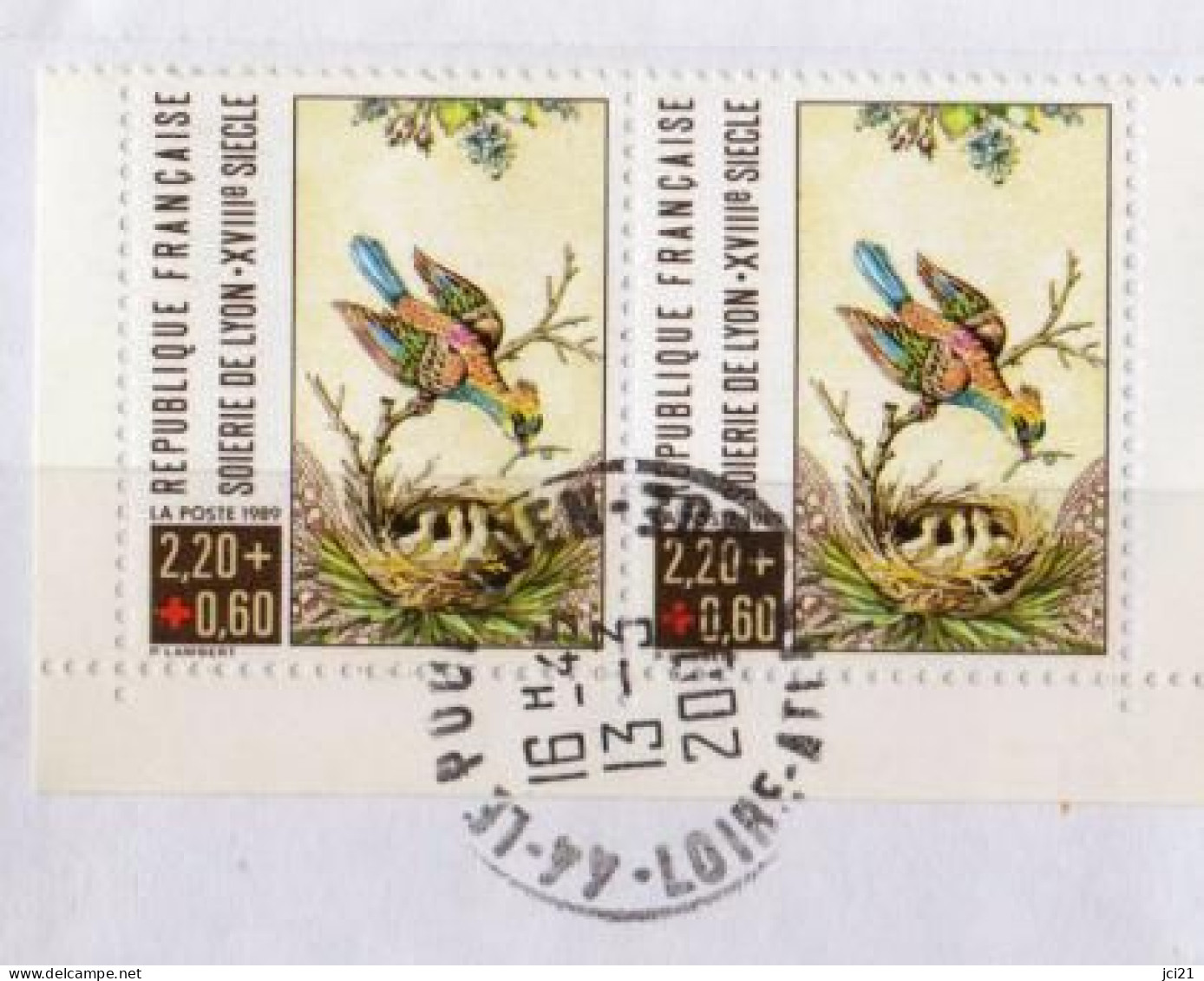 PAIRE Y&T 2612 -1989 "SOIERIE DE LYON"(OISEAUX, NID) OBLITÉRÉ CACHET ROND SUR FRAGMENT (1556)_Ti542 - Usati