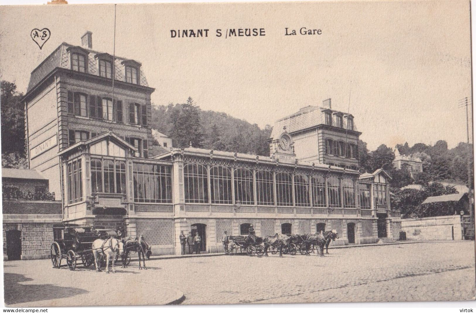 DINANT      La Gare  (  Avec Timbre ) - Dinant