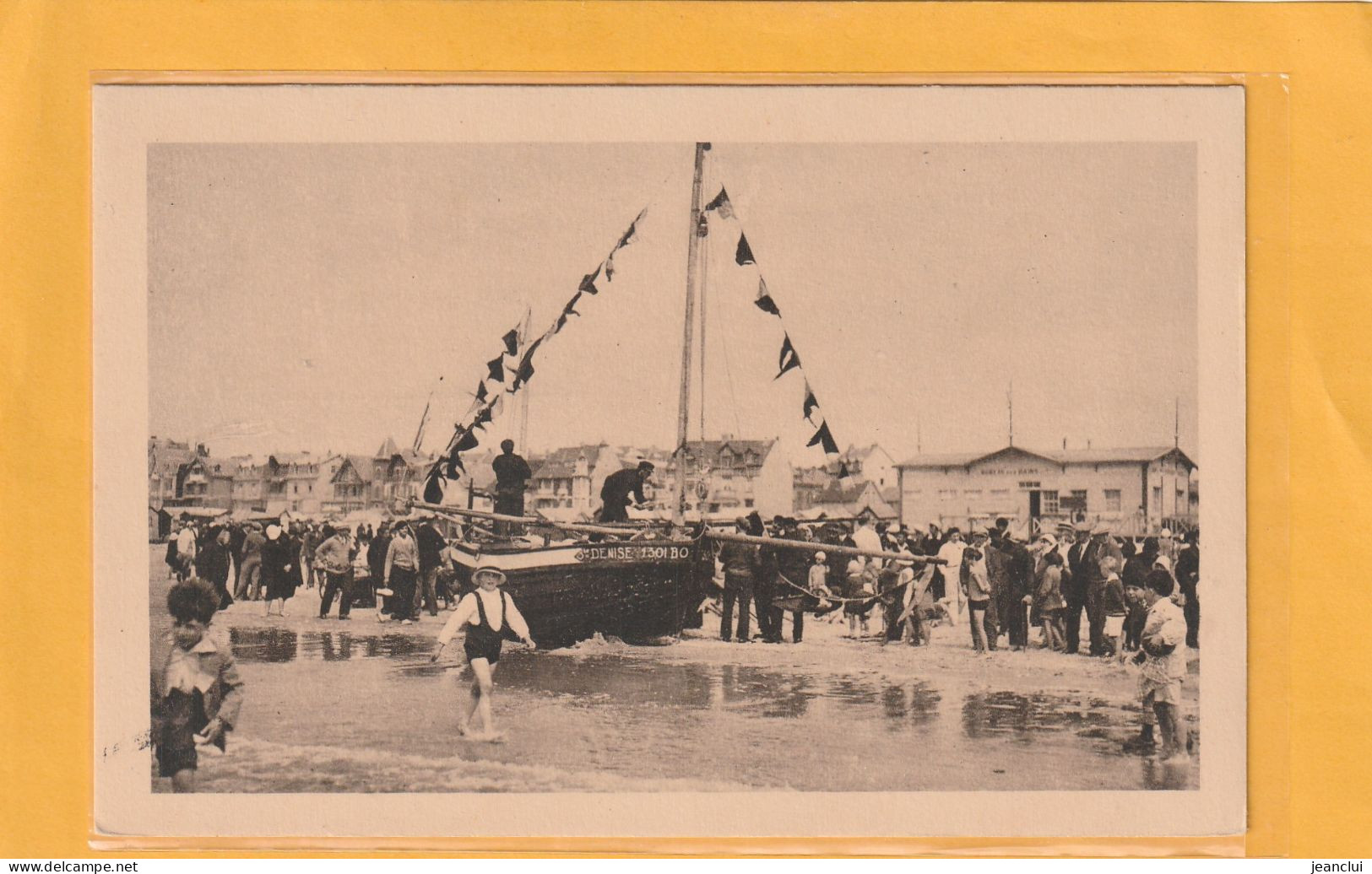 155. BERCK-PLAGE  .  LA BENEDICTION DE LA MER + BATEAU "  DENISE 1301 BO  "    .  CARTE NON ECRITE - Berck