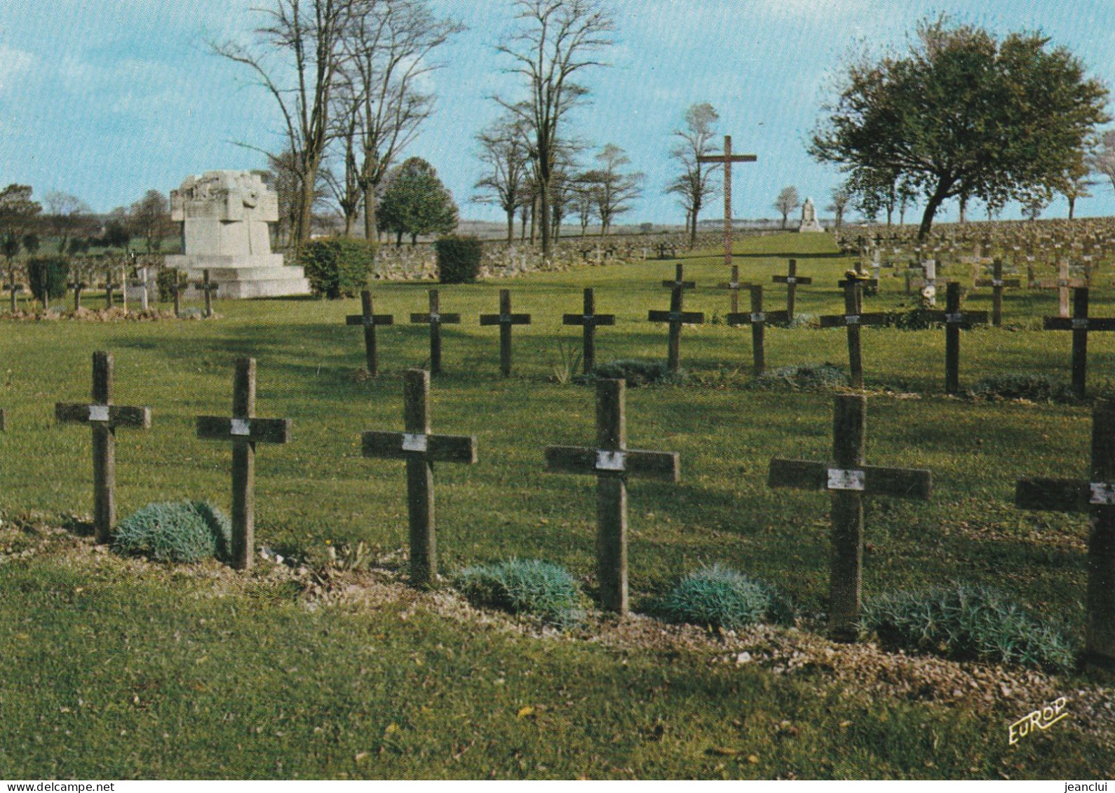 CPM . NEUVILLE-ST-VAAST . LE CIMETIERE ALLEMAND DE LA MAISON BLANCHE ( 50.000 Morts )  CARTE NON ECRITE - Andere & Zonder Classificatie