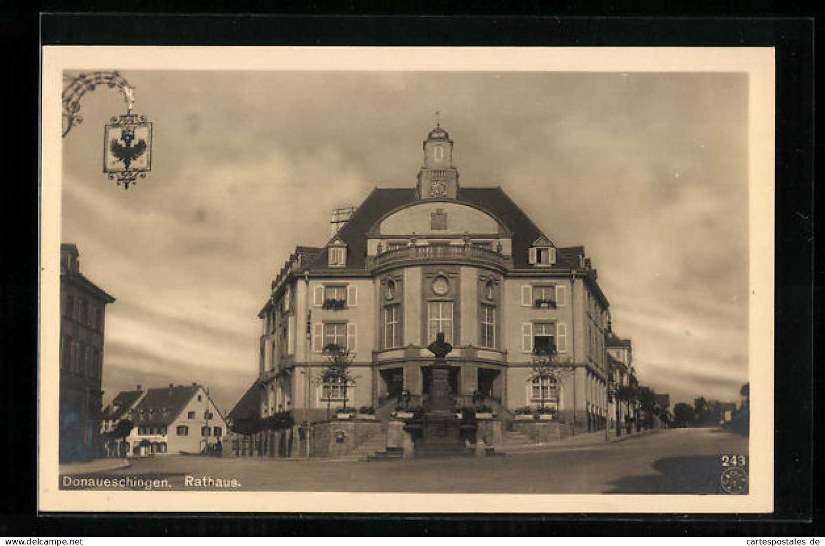 AK Donaueschingen, Rathaus Mit Strassen  - Donaueschingen