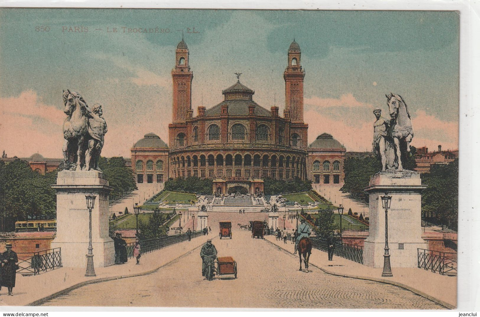 850. PARIS . LE TROCADERO  .  CARTE COLORISEE NON ECRITE - Andere Monumenten, Gebouwen