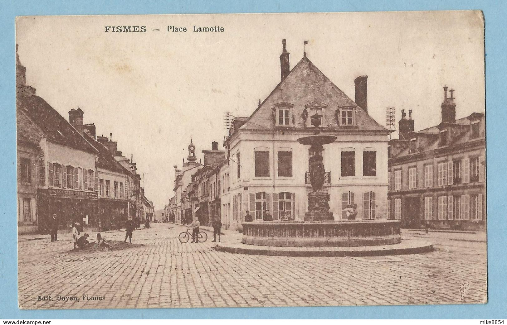 1640  CPA  FISMES (Marne)  Place Lamotte   ++++++++++++++ - Fismes