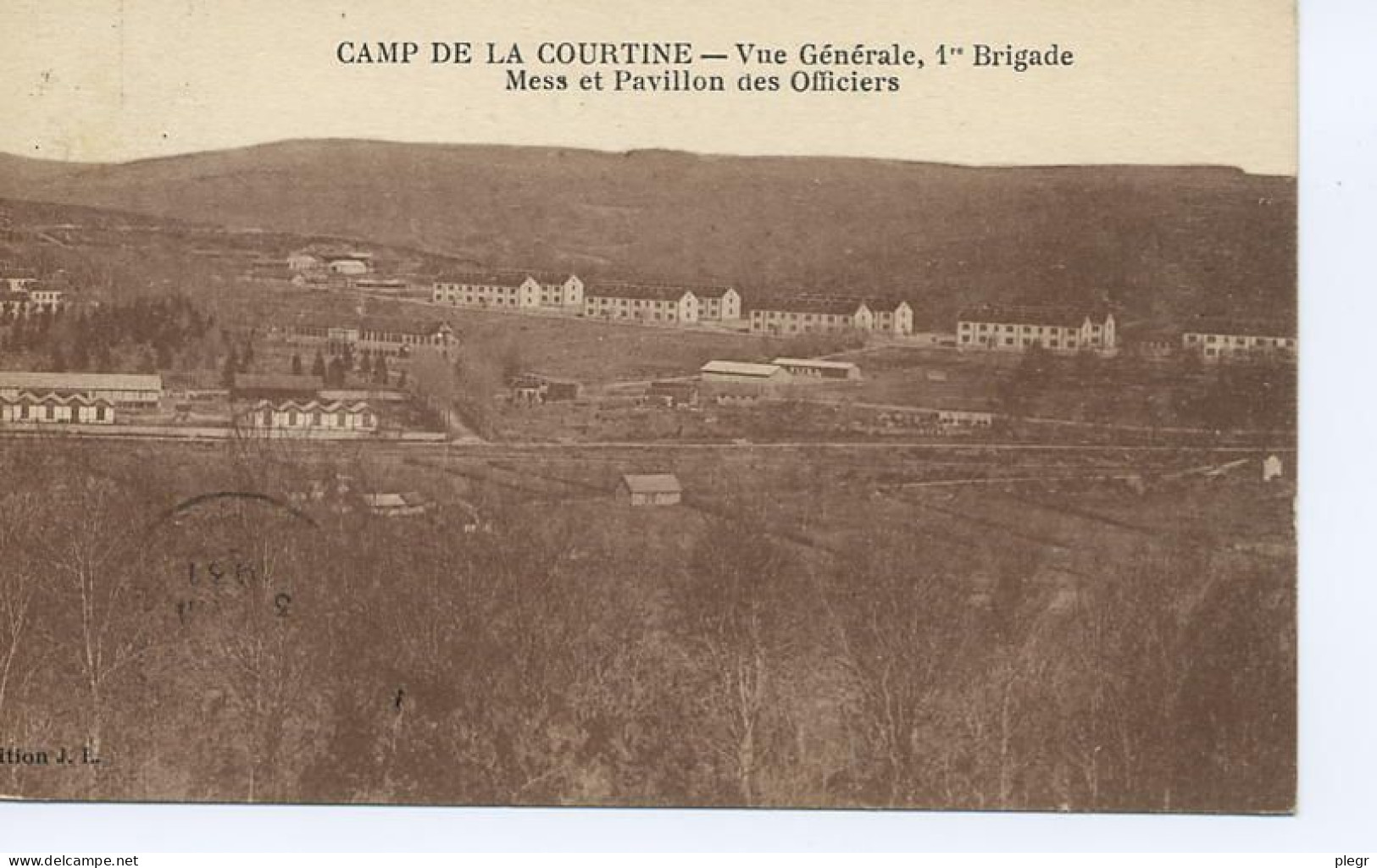 23067 01 02#2 - LA COURTINE - CAMP MILITAIRE - VUE GENERALE - 1ère BRIGADE - MESS ET PAVILLON DES OFFICIERS - Kasernen