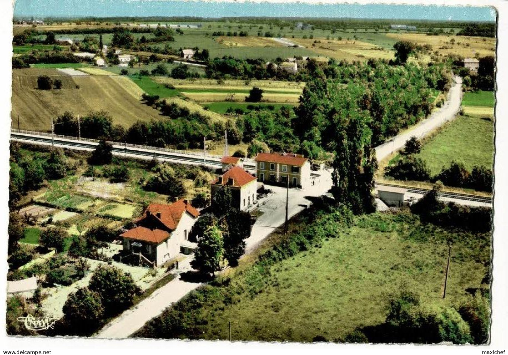 Rully - Quartier De Le Gare (vue Aérienne, Passage à Niveau) Pas Circulé - Andere & Zonder Classificatie