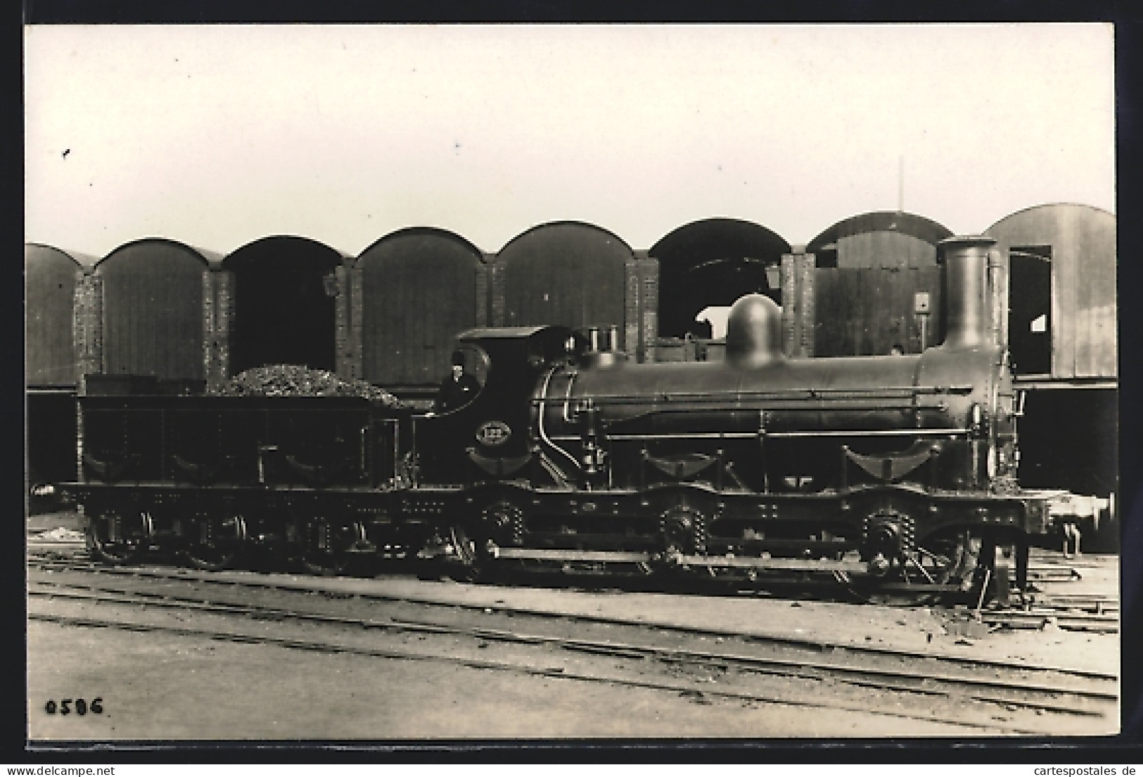 Photo Pc Englische Eisenbahn, 122, Dampflokomotive Mit Tender  - Treinen