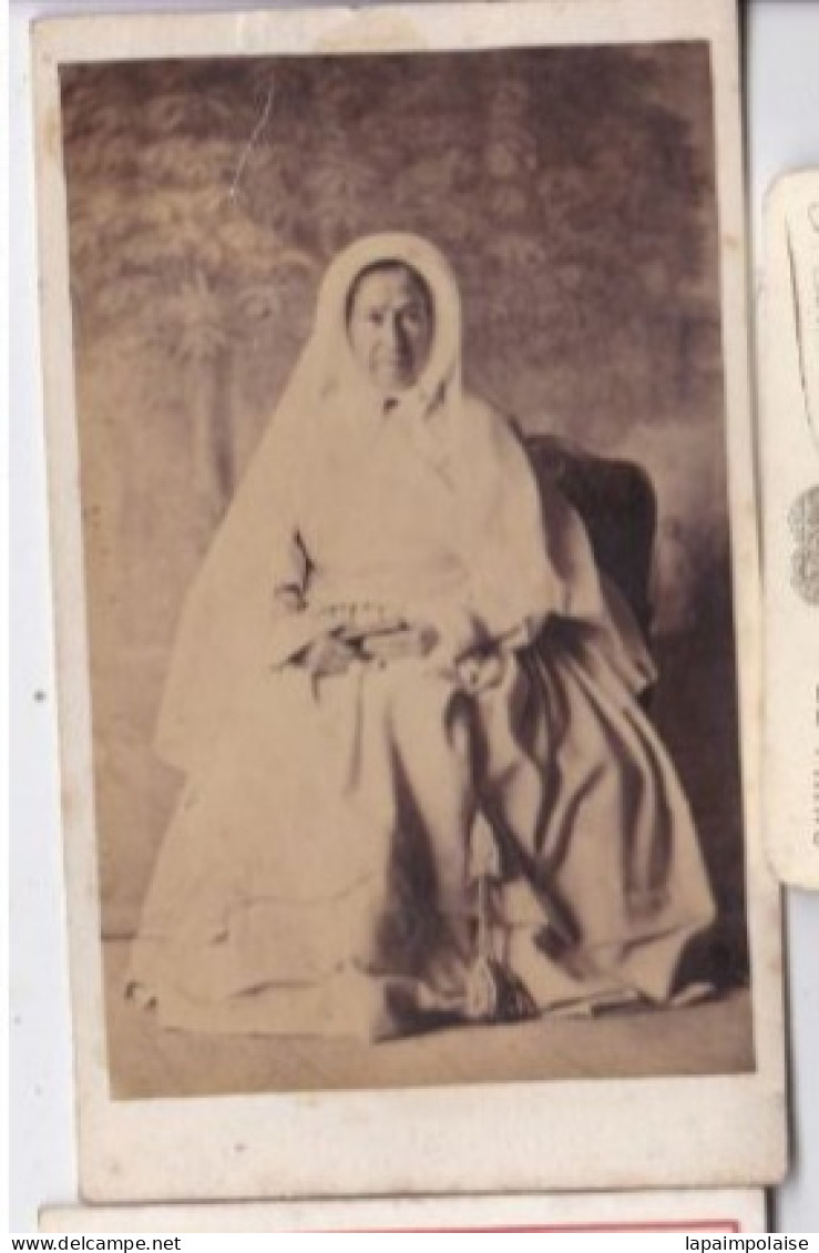 Photo C D V  XIX E Portrait D'une Femme âgée Peut être Femme D'église  None Bonne Sœur Réf 30459 - Identified Persons