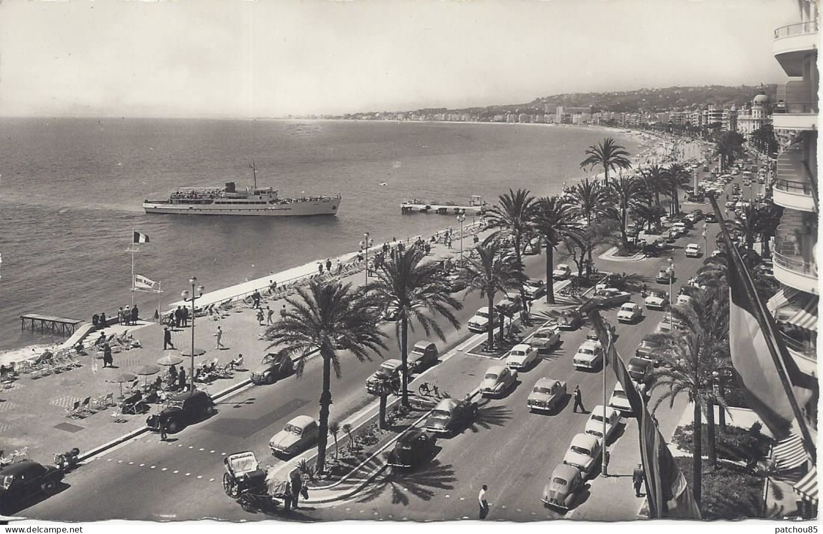 CPSM  France Provence Côte D’Azur  06  Alpes-Maritimes   Nice  Vue D’ensemble De La Promenade Des Anglais - Panorama's