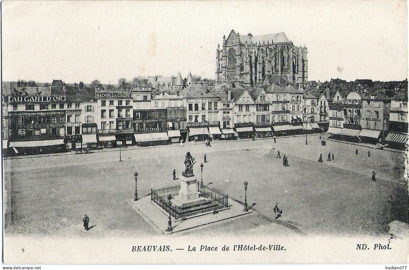 60 - BEAUVAIS - Place De L'Hôtel De Ville - Beauvais