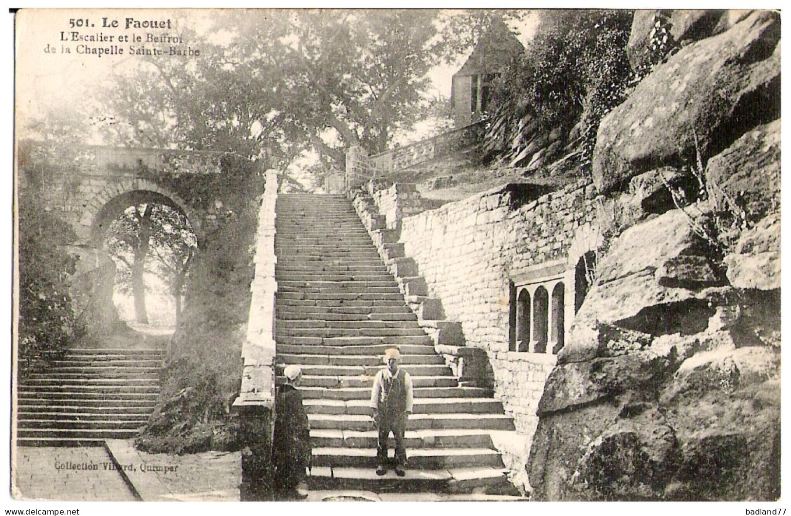 56 - LE FAOUET - L'Escalier Et LeBeffroi De La Chapelle Sainte-Barbe - Le Faouet