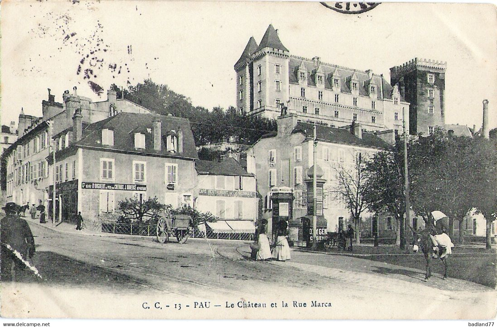 64 - PAU - Le Château Et La Rue Marca - Pau