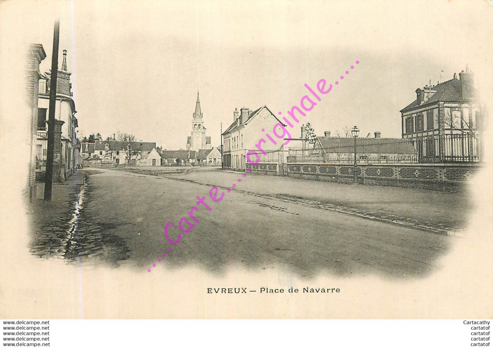 27.  EVREUX . Place De Navarre . - Evreux