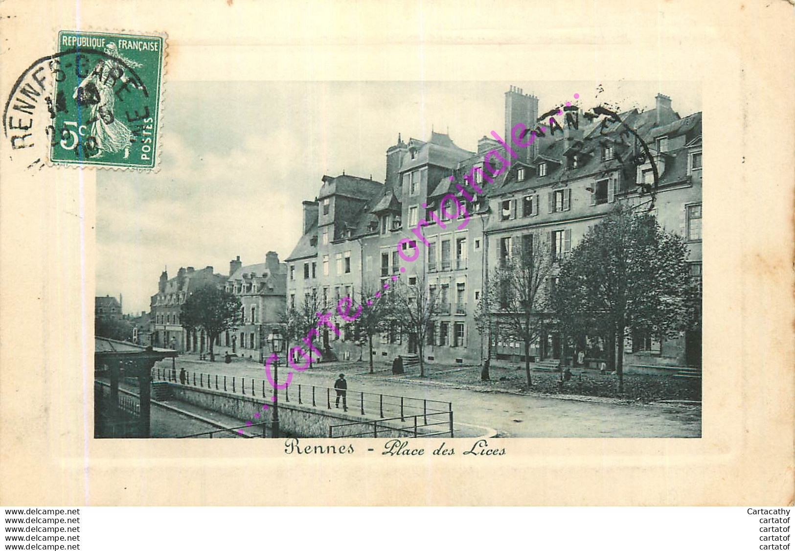 35.  RENNES .  Place Des Lices . - Rennes