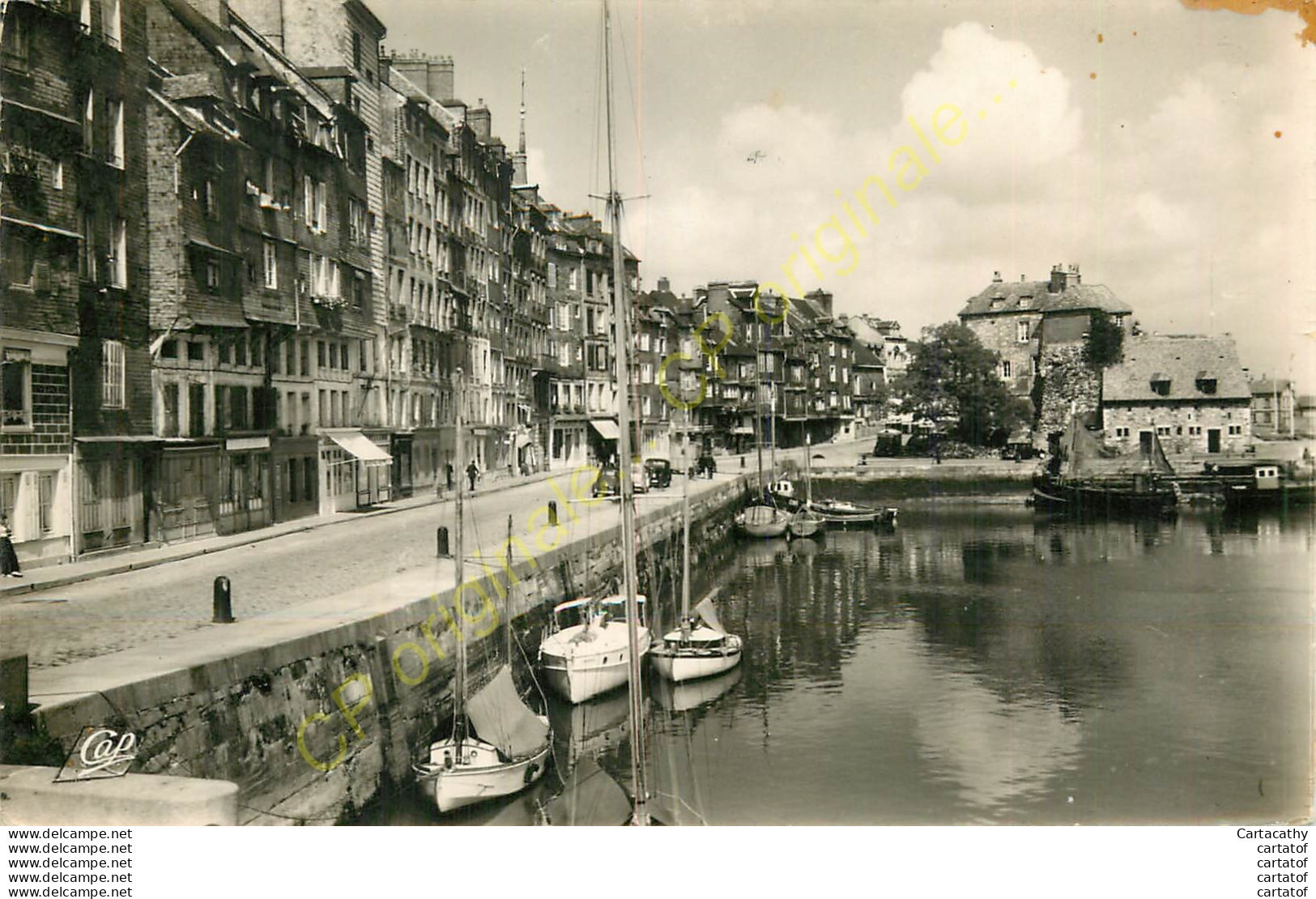 14.  HONFLEUR .  Le Port . La Lieutenance Et Le Quai Ste-Catherine . - Honfleur