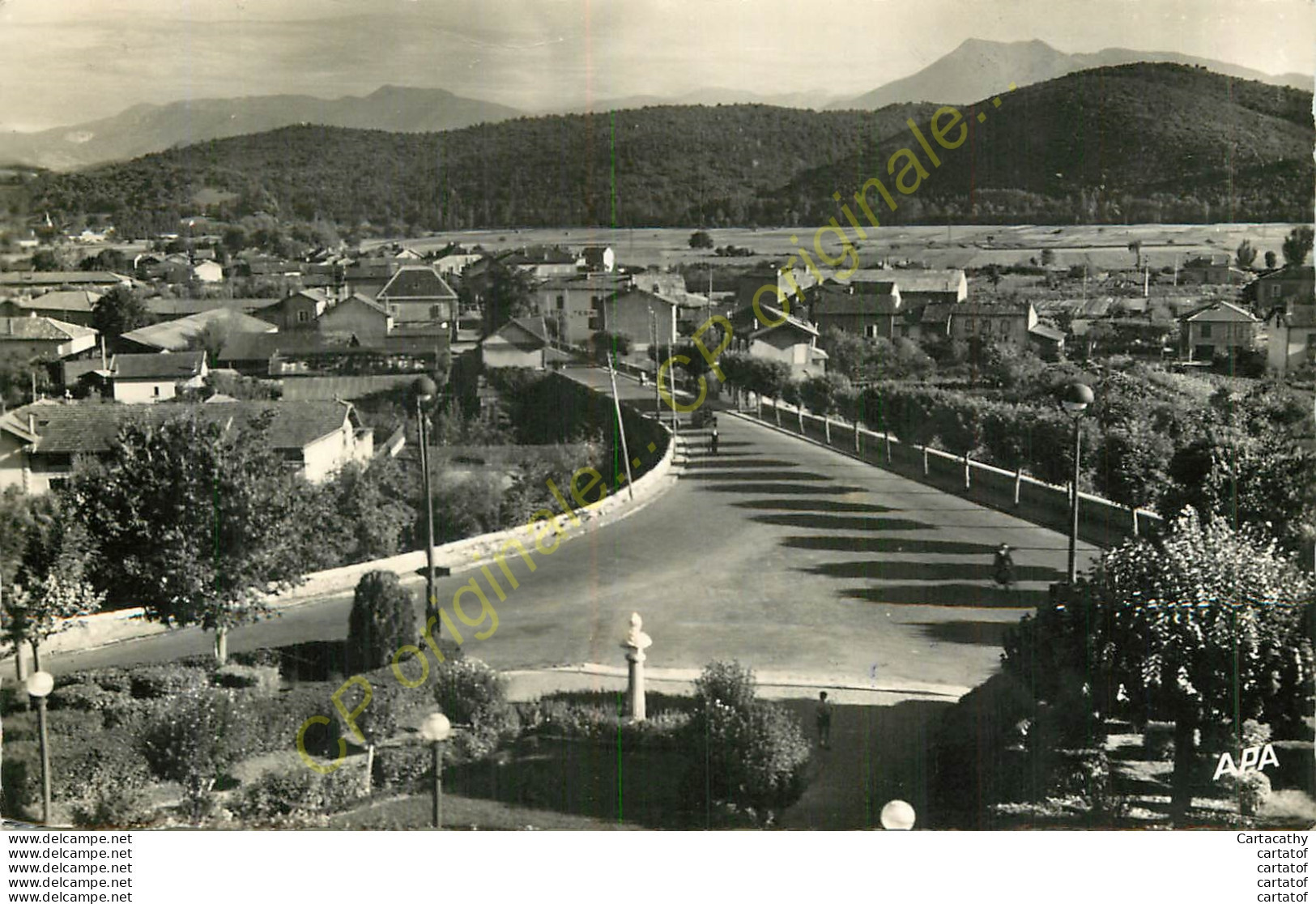 31.  SAINT GAUDENS .  Vue Panoramique Sur Les Pyrénées . - Saint Gaudens