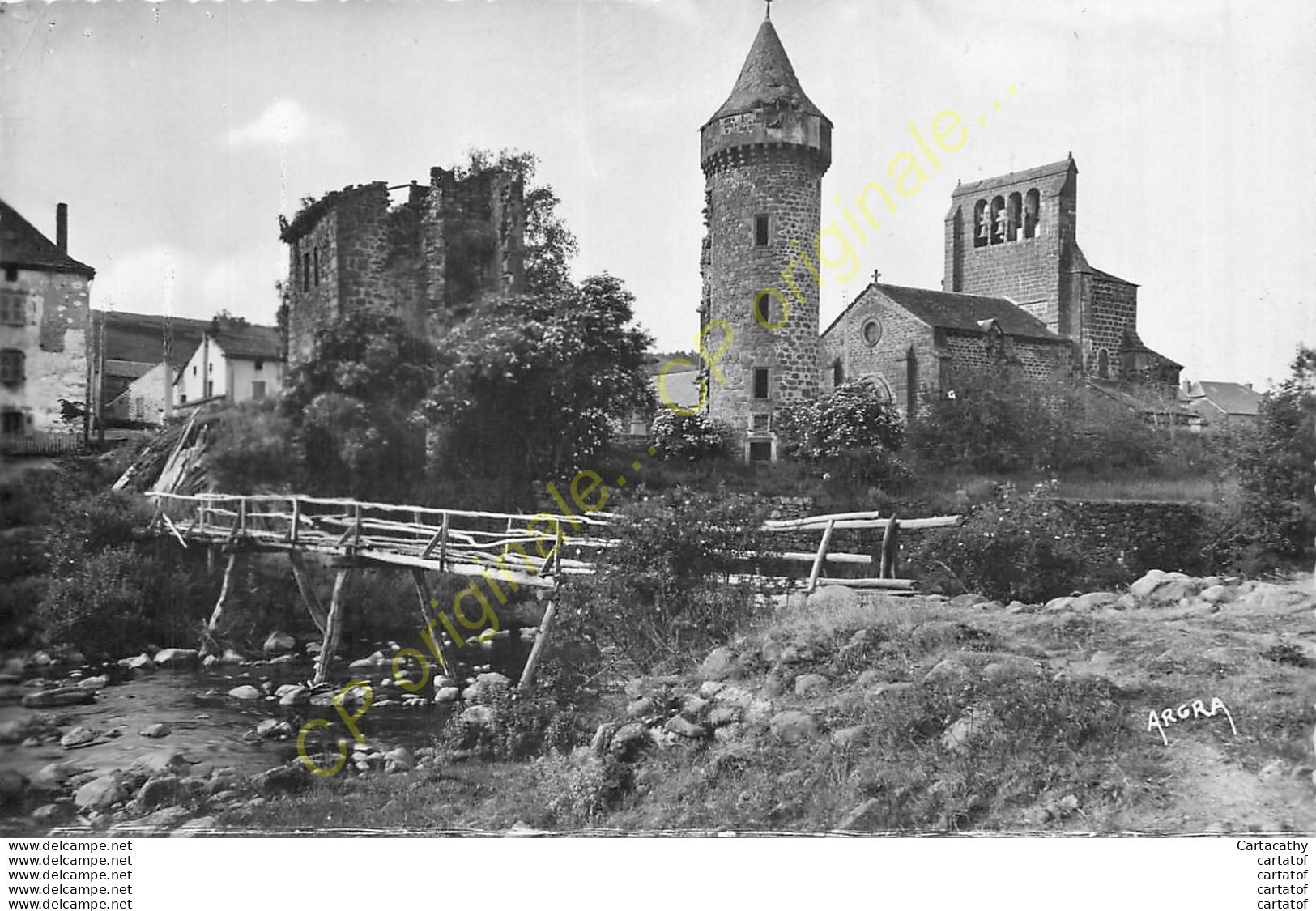 15.  ROFFIAC . Le Clocher Et L'ancien Château .  Environs De SAINT FLOUR . - Other & Unclassified