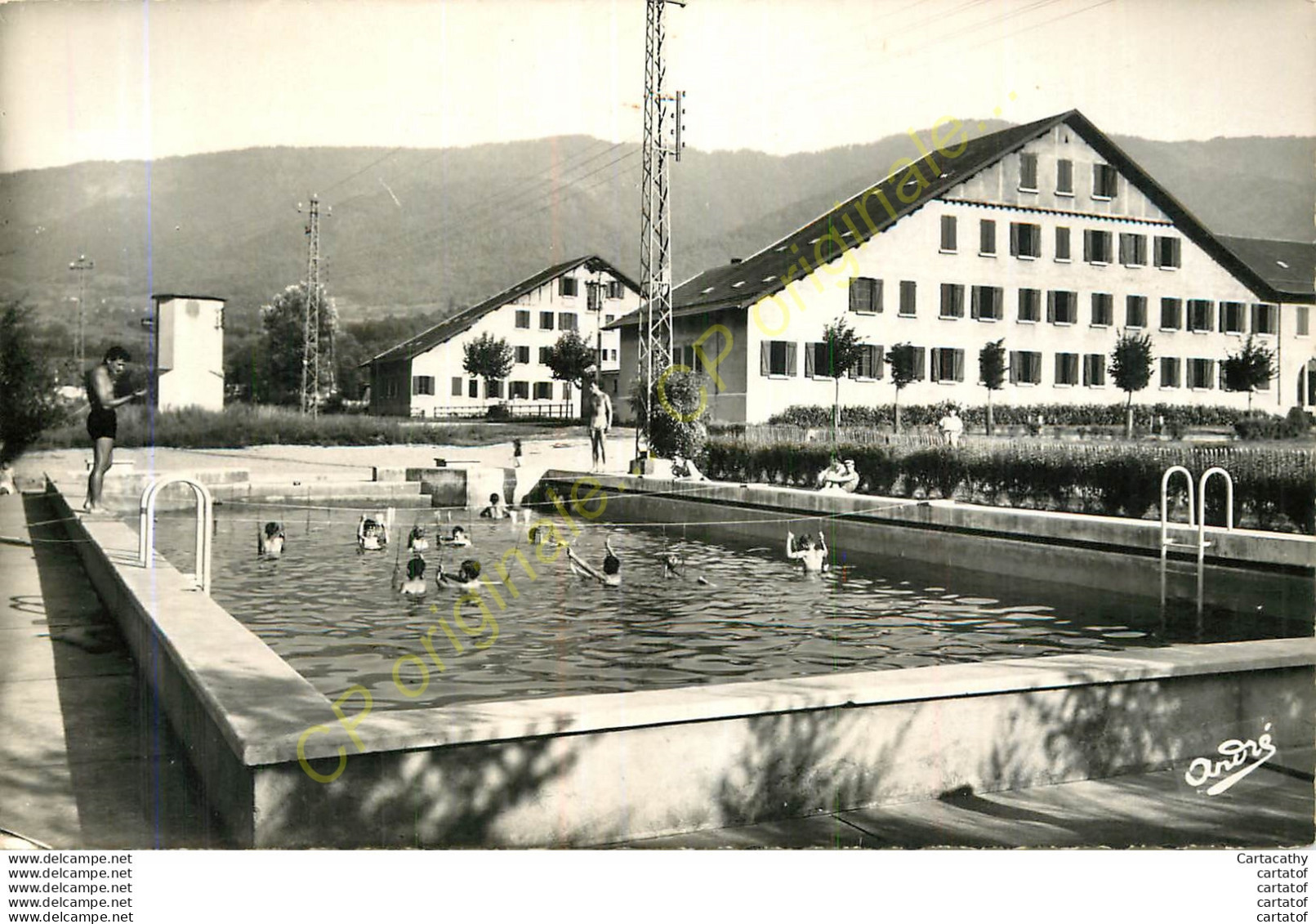 38.  PONTCHARRA Sur BREDA . La Piscine De La Colonie De Vacances Des Houillères Du Bassin De La Loire . - Pontcharra