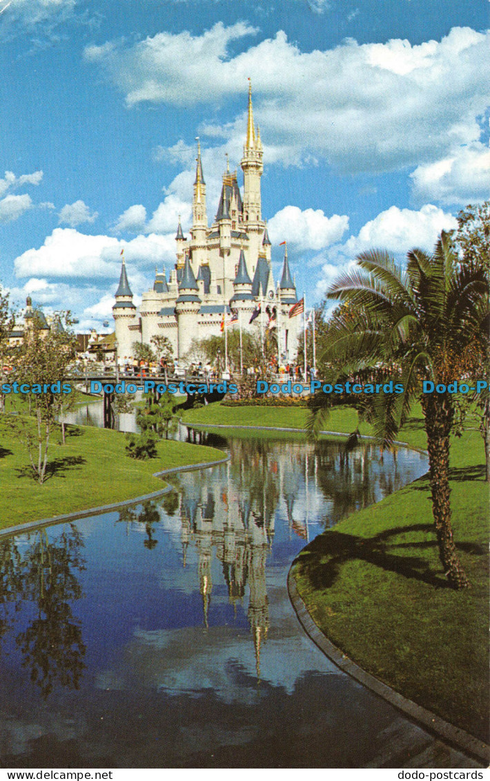 R083597 Cinderella Castle. Walt Disney World - World