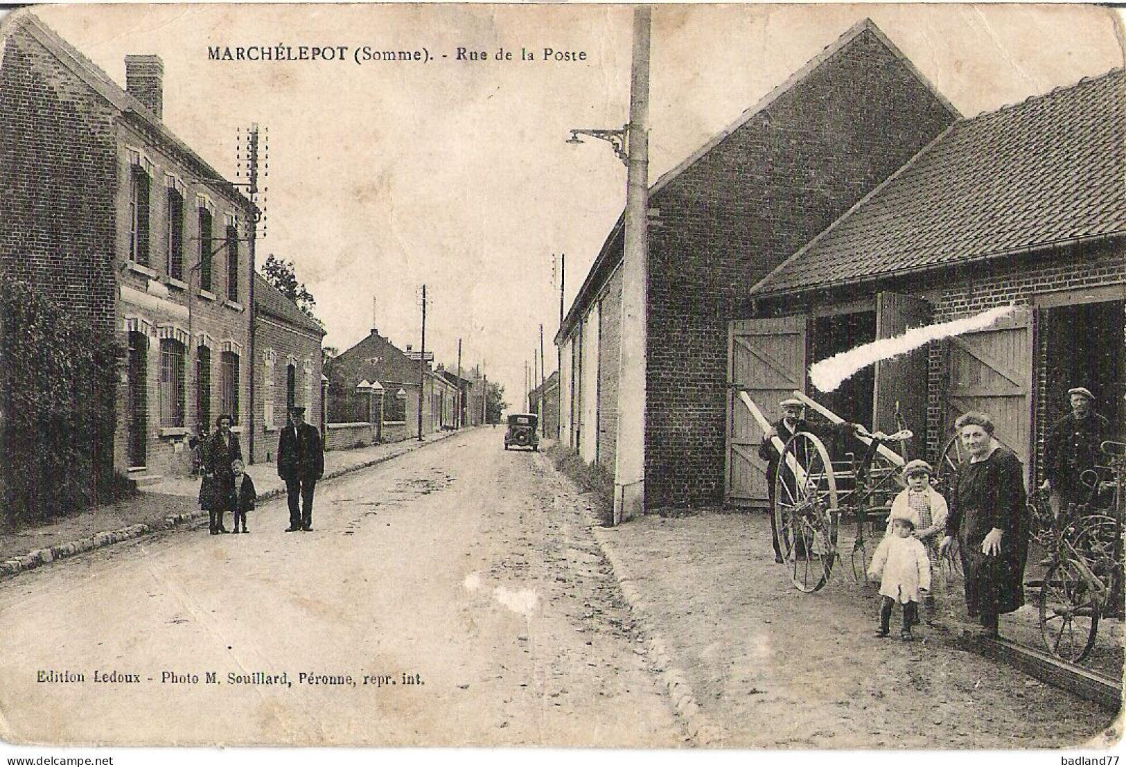 80 - MARCHELEPOT - Rue De La Poste   (animée-voiture-materiel Agricole) - Andere & Zonder Classificatie