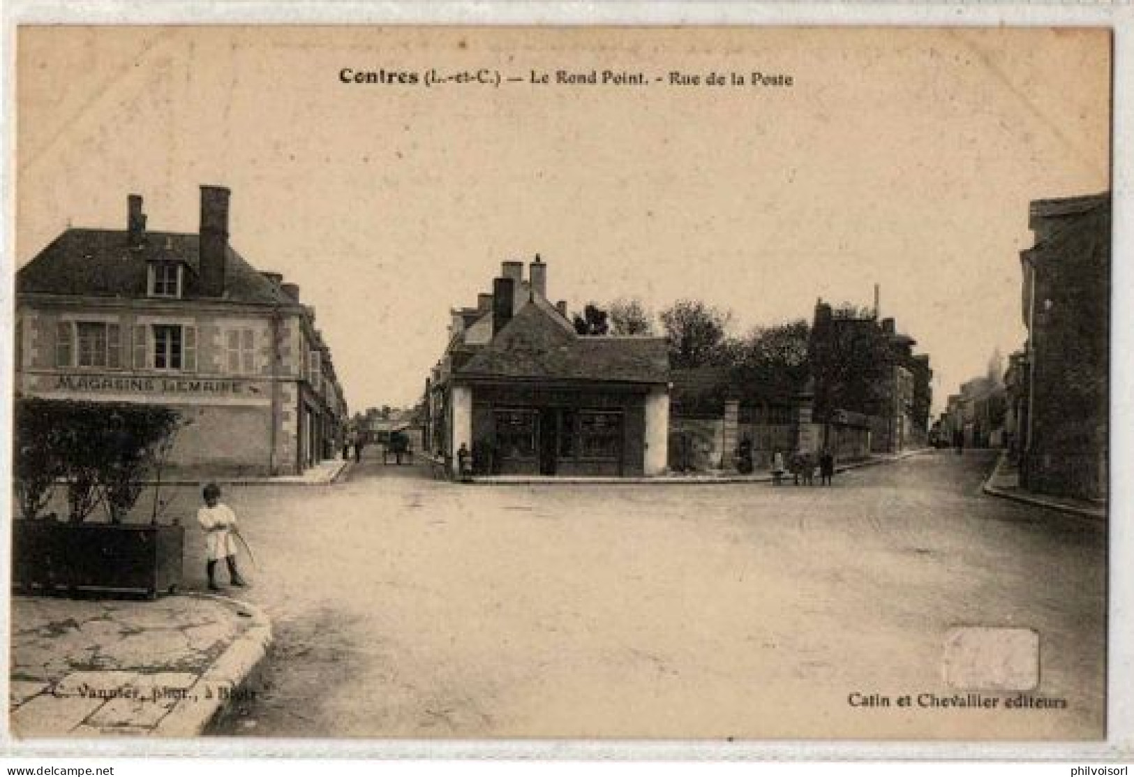 CONTRES ROND POINT RUE DE LA POSTE COMMERCES ANIMEE - Contres