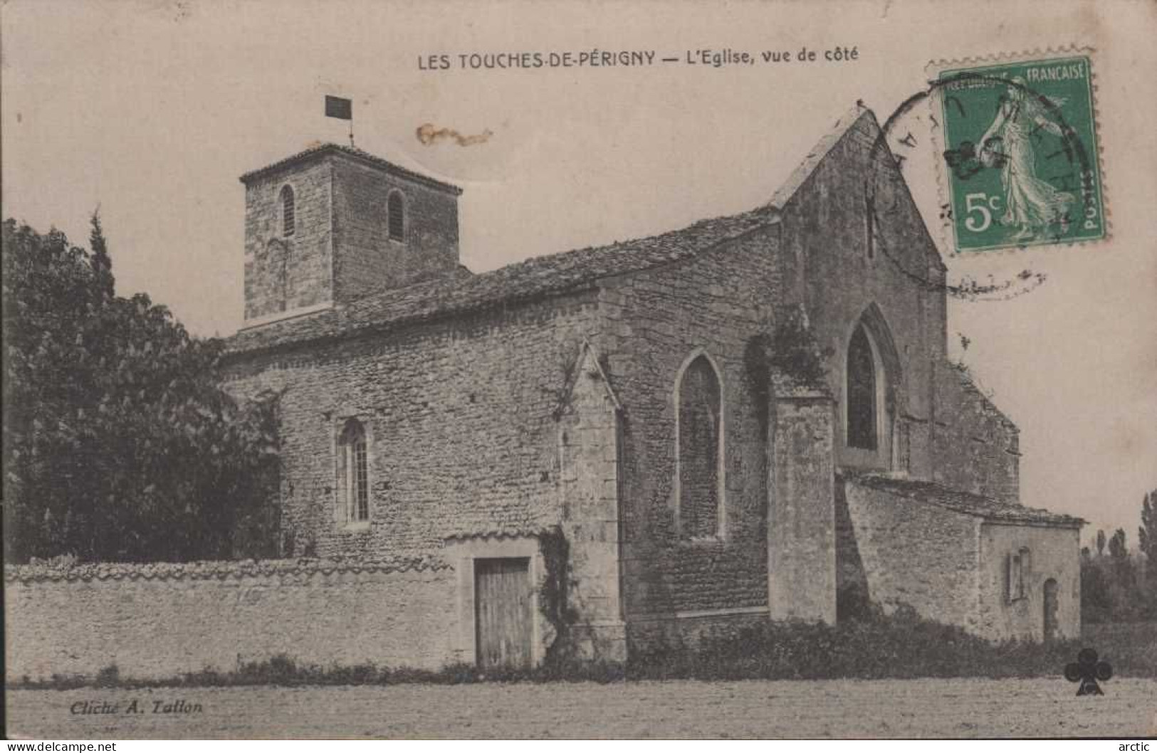 Les Touches De Périgny L'Eglise Vue De Côté. - Andere & Zonder Classificatie