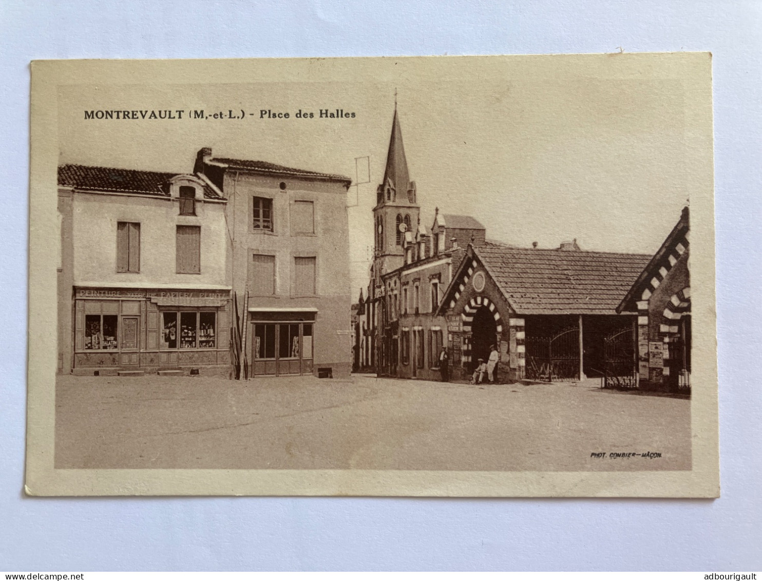 Carte Postale Ancienne Maine Et Loire 49 Montrevault Place Des Halles - Montrevault