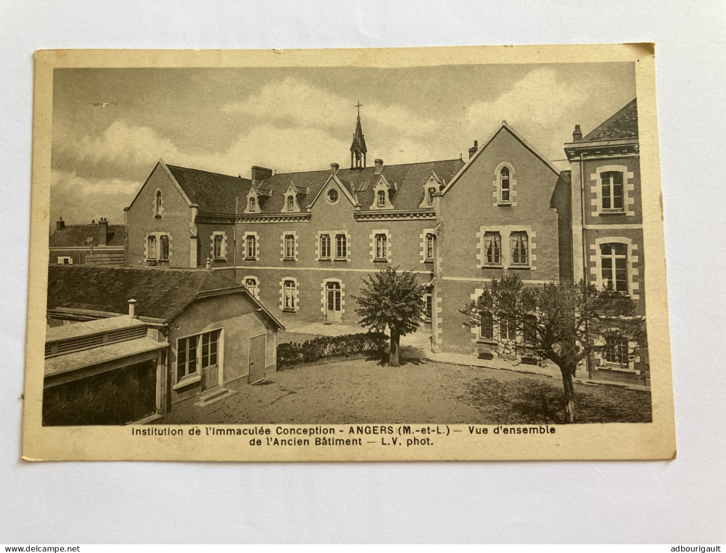 Carte Postale Ancienne Maine Et Loire 49 Institution De L’immaculée Conception Angers Ancien Bâtiment Cours Clocher - Angers