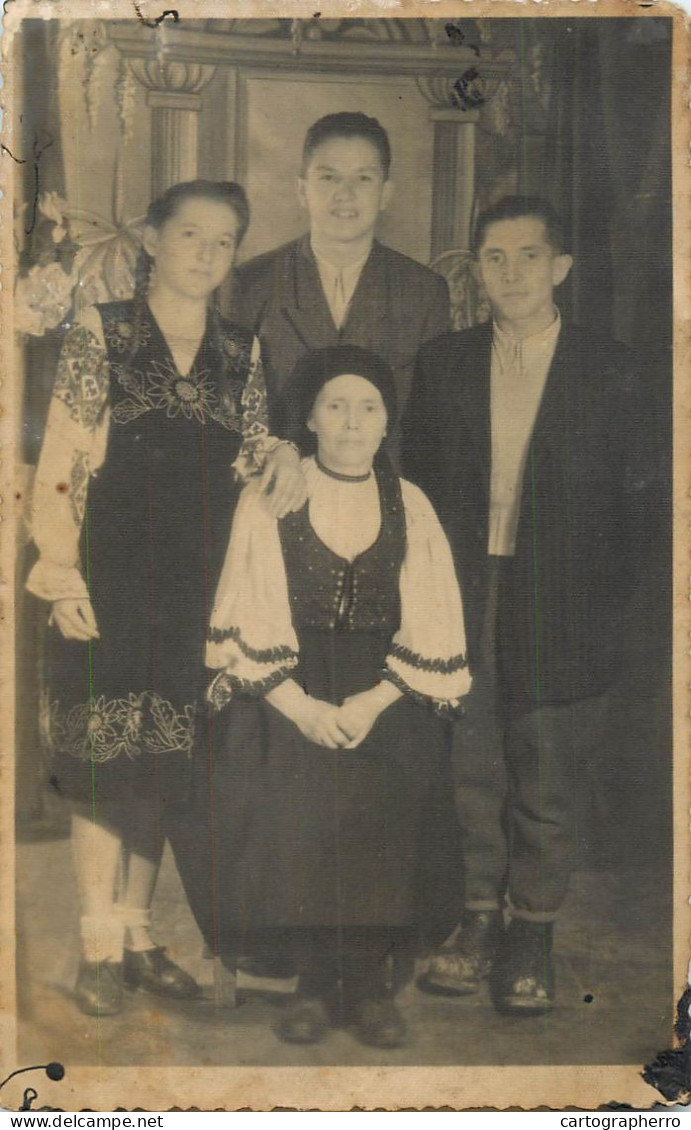 Social History Souvenir Vintage Photo Postcard Traditional Costumes - Photographie