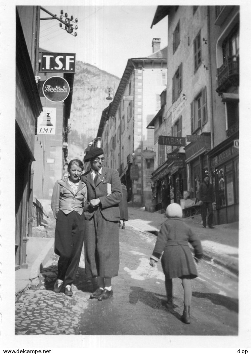 Photo Vintage Paris Snap Shop - Couple Rue Street  Balade Walk - Anonymous Persons