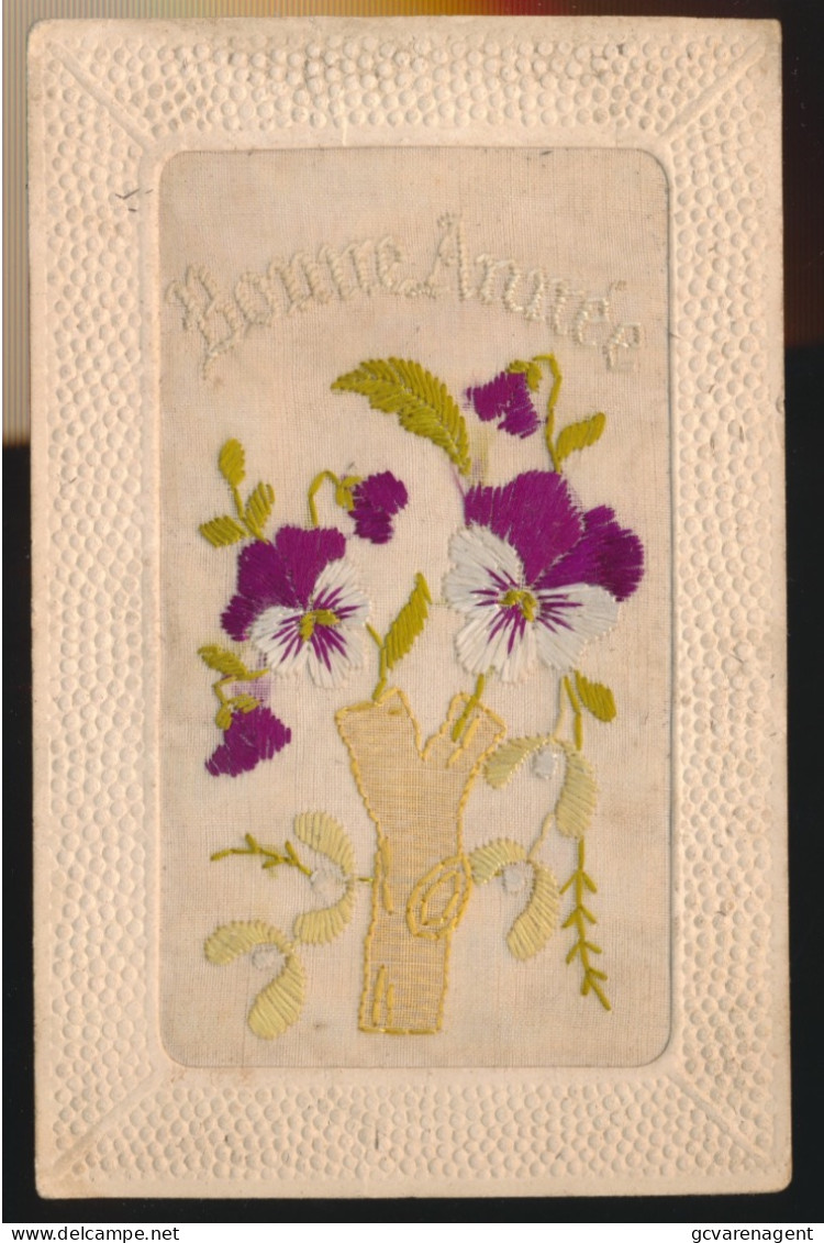 BORDUUR          BONNE ANNEE         FLEURS - Embroidered