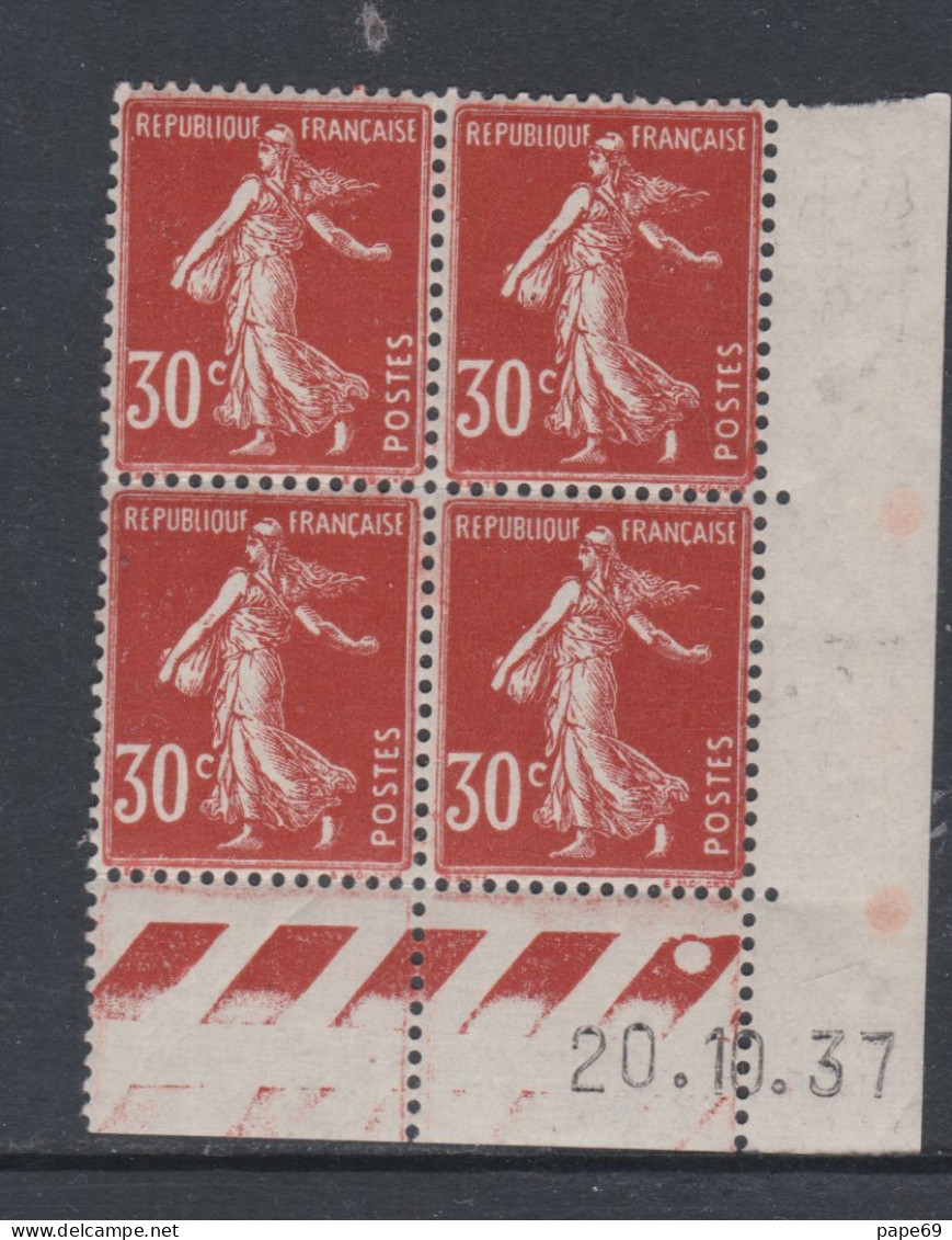 France N° 360 XX Type Semeuse 30 C. Rouge Sombre En Bloc De 4 Coin Daté Du 20 . 10. 37 ; 1 Pt Blanc, Sans Char., TB - 1930-1939