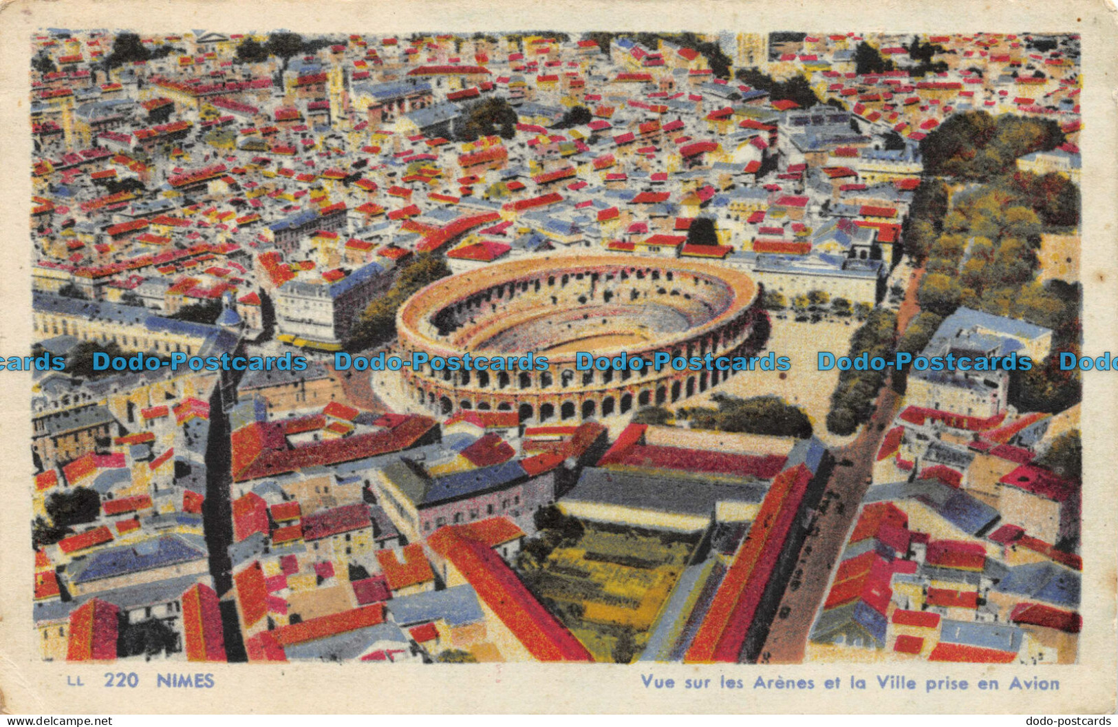 R084033 Nimes. Vue Sur Les Arenes Et La Ville Prise En Avion. LL. No 220 - World