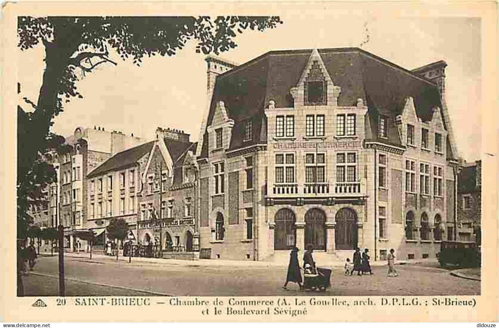 22 - Saint Brieuc - Chambre De Commerce Et Le Boulevard Sévigné - Animée - CPA - Voir Scans Recto-Verso - Saint-Brieuc