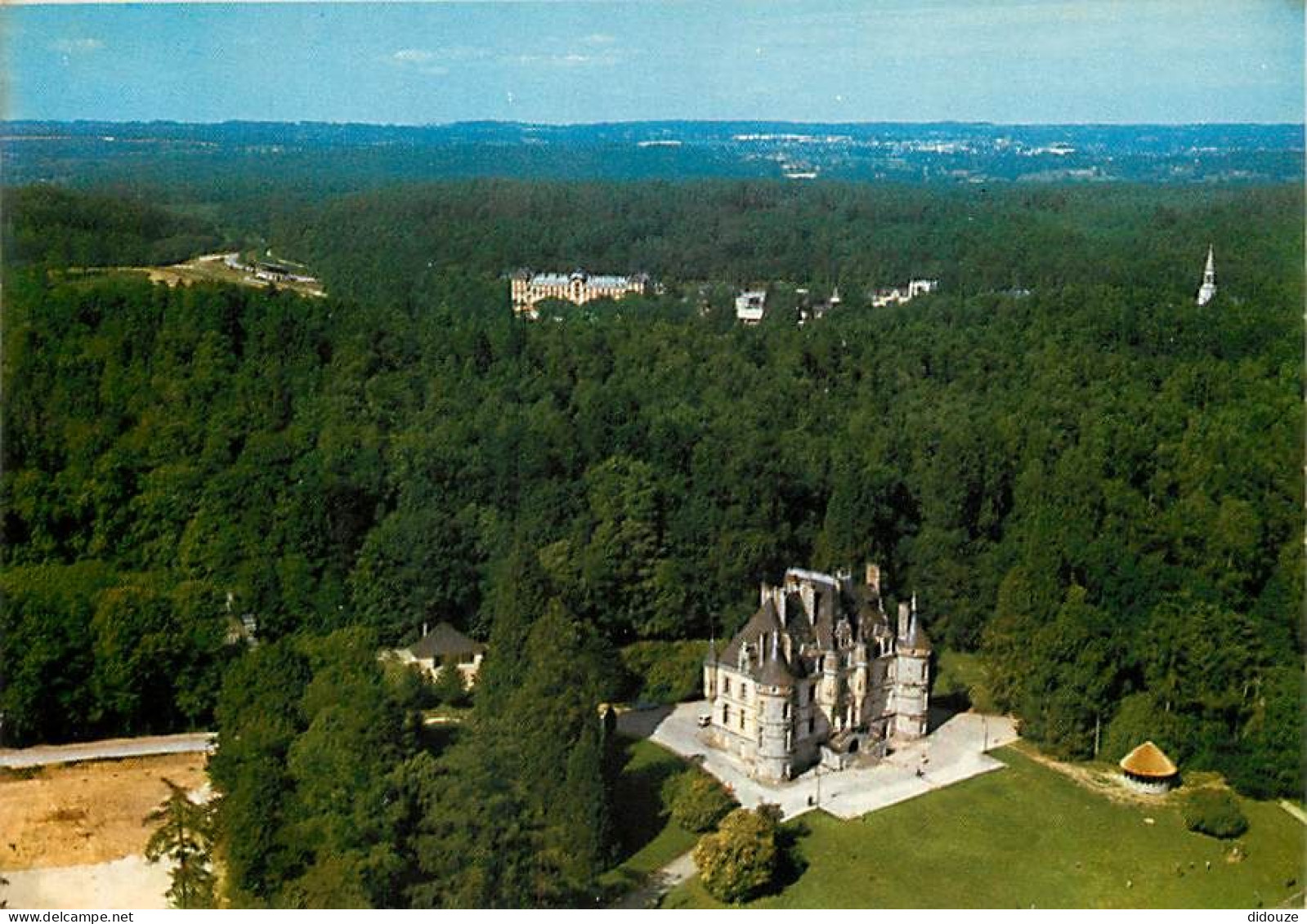 61 - Bagnoles De L'Orne - Tessé La Madeleine - Le Château - Vue Aérienne - CPM - Voir Scans Recto-Verso - Bagnoles De L'Orne