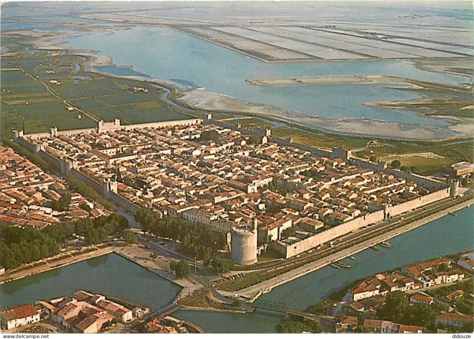 30 - Aigues Mortes - Vue Générale Aérienne - Carte Neuve - CPM - Voir Scans Recto-Verso - Aigues-Mortes