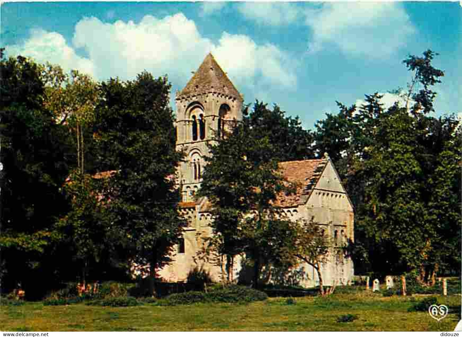 14 - Thaon - La Vieille Eglise - Le Chevet Plat Est Décoré D'arcatures Aveugles - CPM - Voir Scans Recto-Verso - Other & Unclassified