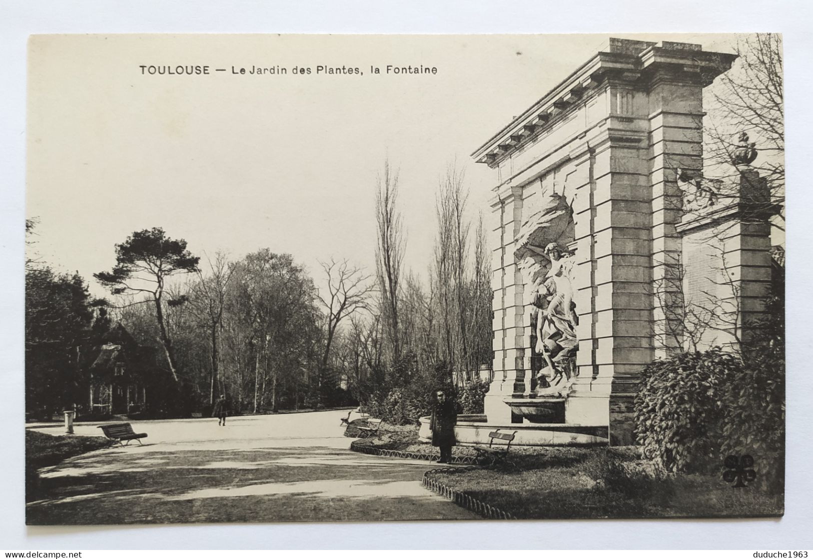 CPA - 31.Toulouse. Le Jardin Des Plantes Et La Fontaine - Toulouse