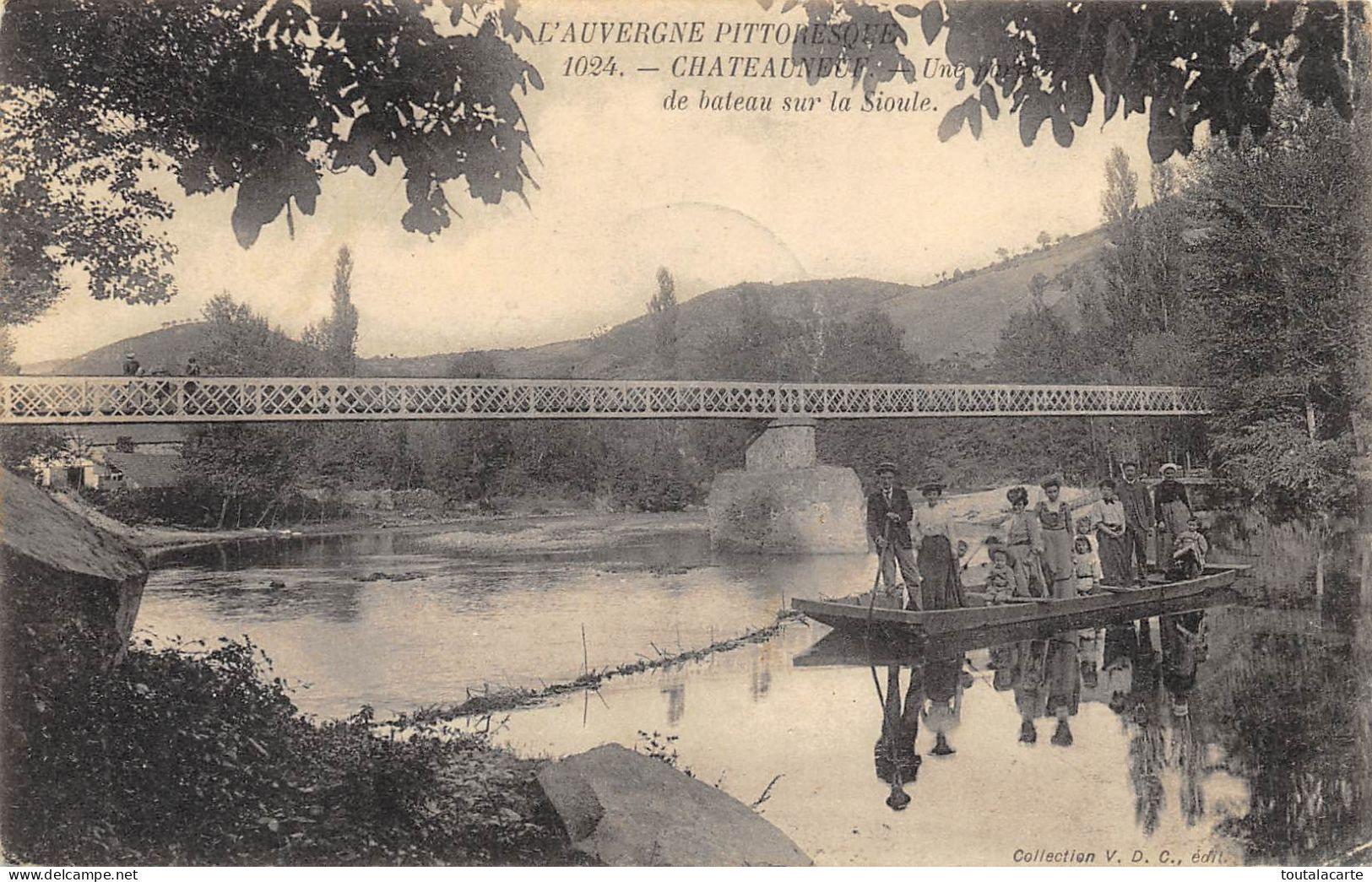 CPA 63 CHATEAUNEUF LES BAINS PARTIE DE BATEAU SUR LA SIOULE - Autres & Non Classés