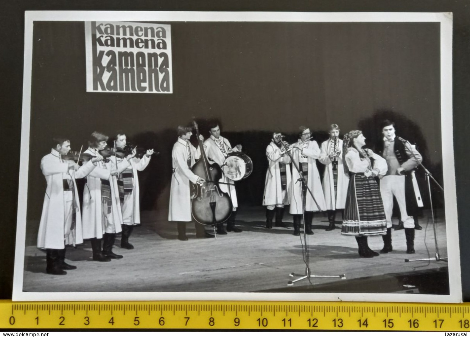 #21   LARGE PHOTO - MAN AND WOMAN DANCE - DANCING IN POLISH NATIONAL  COSTUMES - POLAND - Anonymous Persons