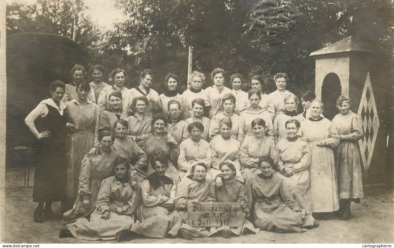 Social History Souvenir Real Photo 1919 Factory Workers Women Group Photo - Fotografía