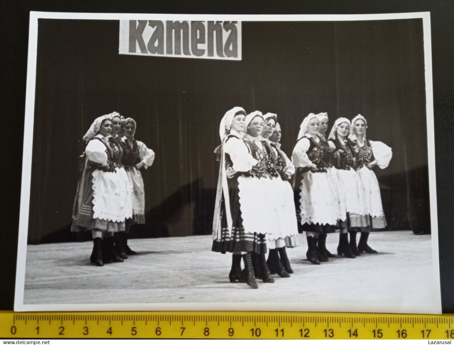 #21   LARGE PHOTO -   WOMAN DANCE - DANCING IN POLISH NATIONAL  COSTUMES - POLAND - Personnes Anonymes