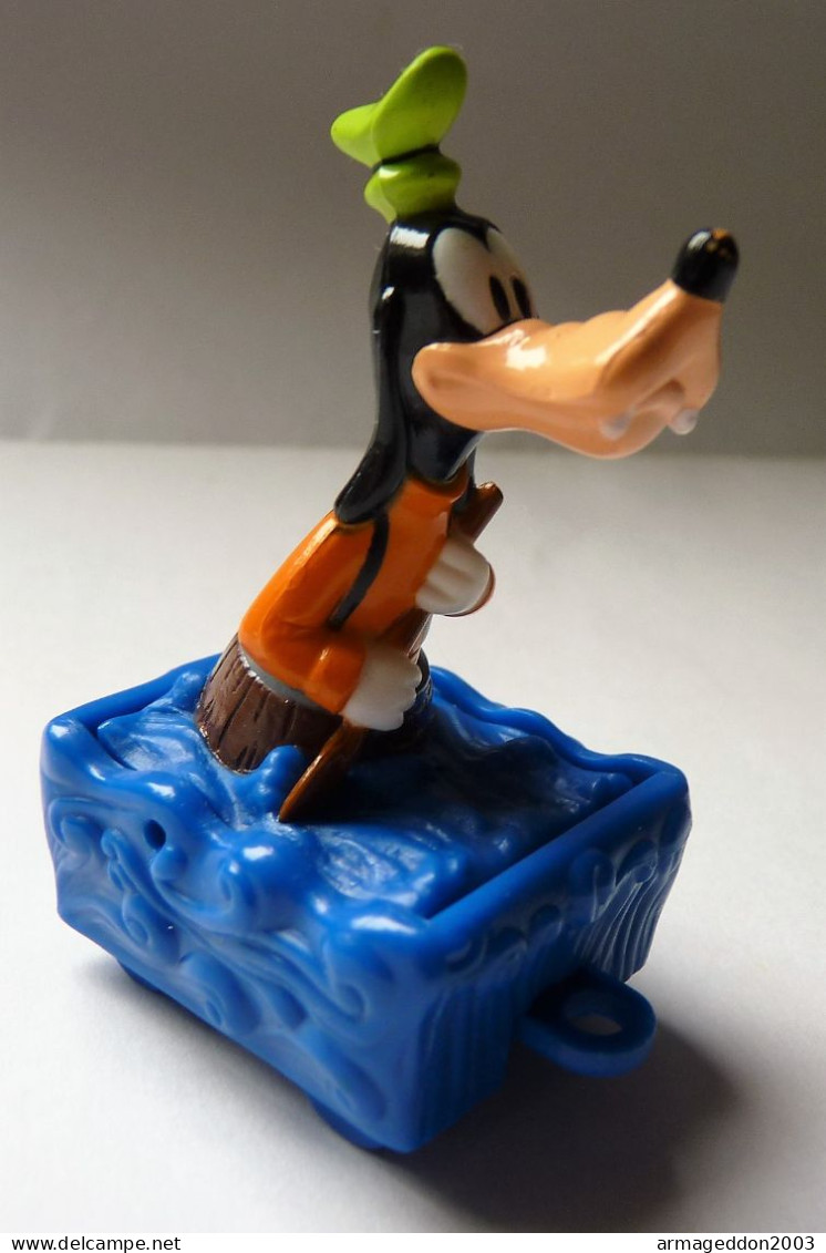 ANCIENNE FIGURINE DISNEY GOOFY DINGO DANS UN WAGON 6 CM - Disney